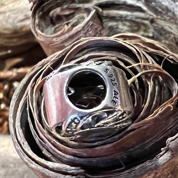 Authentic Pandora Charm Ribbon Heart Bead Silver Openworks Zirconia Pave Love - Picture 3 of 5